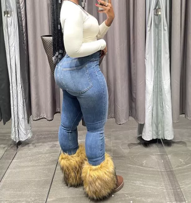 Mommy needs a face to sit on