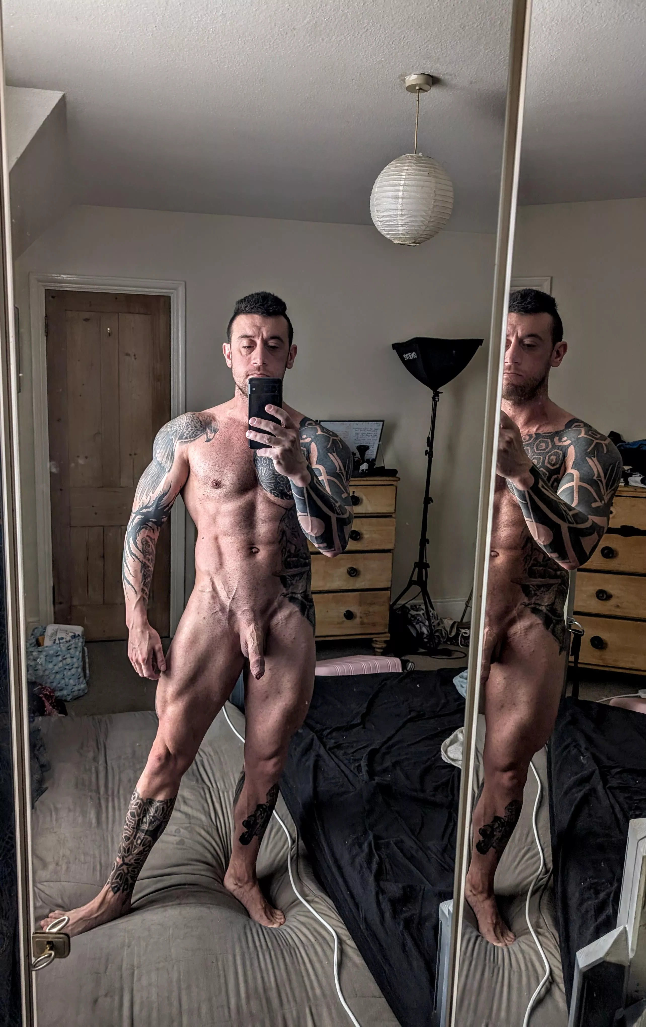 Multiple me, morning selfie 😈💪