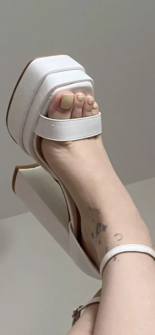 My Foot Needs Your Attention