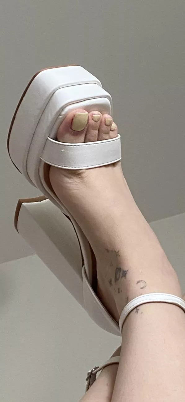 My Foot Needs Your Attention