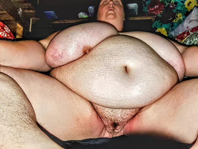 My Hairy 300lb Pussy...
