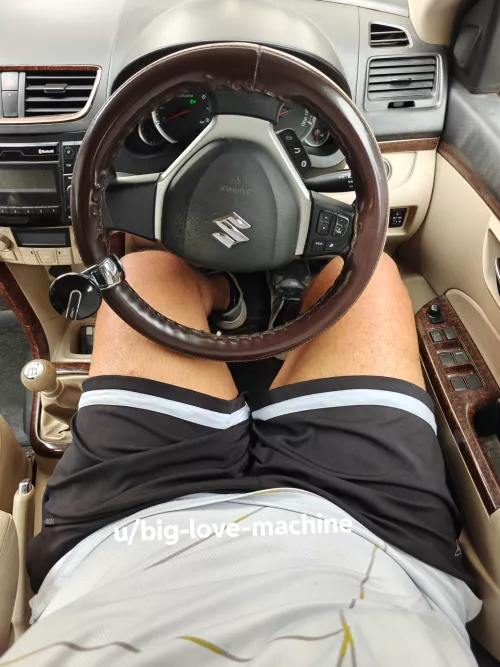 My supermodel body is craving for a slutty babe. Anyone?