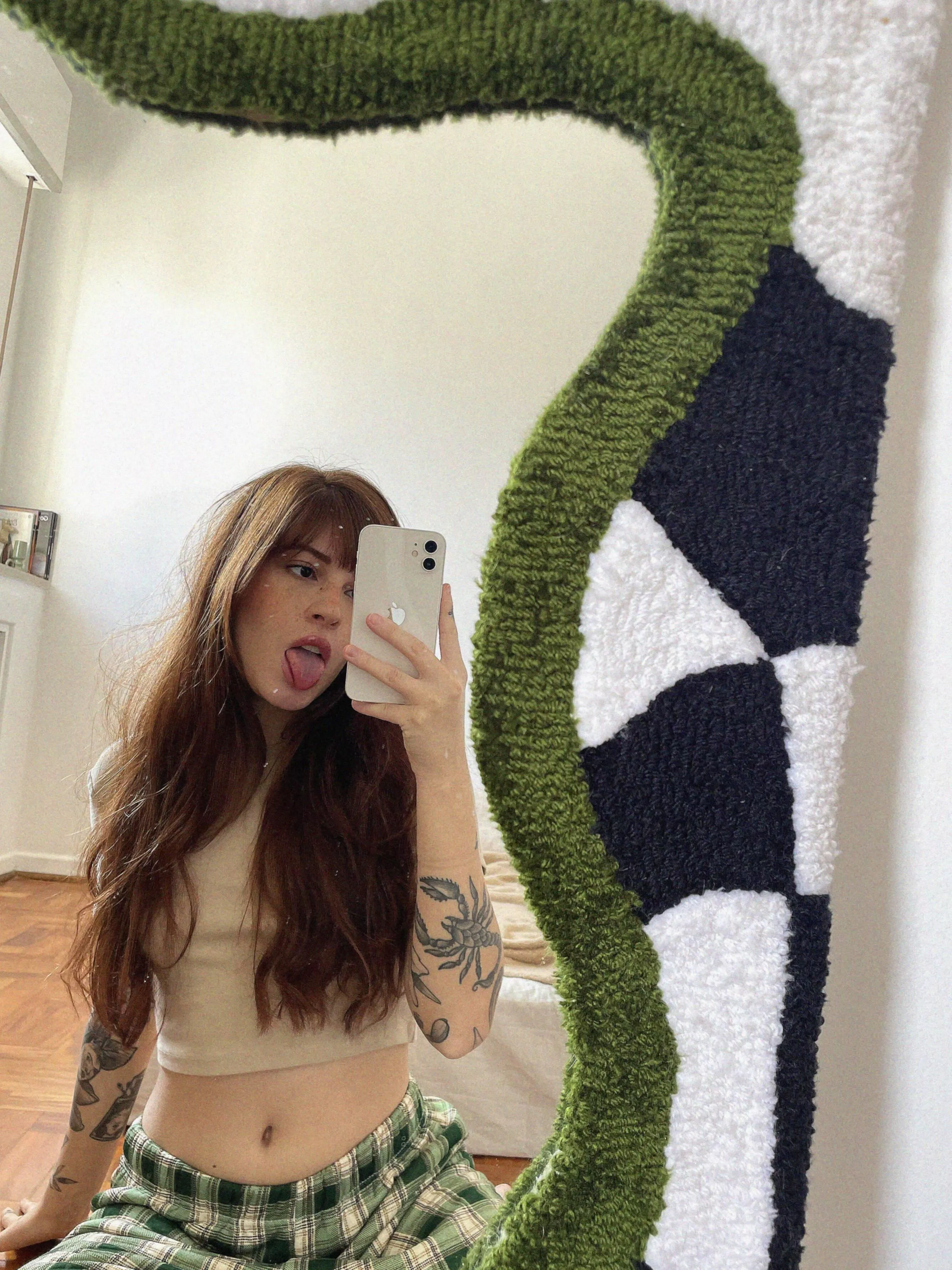 newly single, feeling myself and ready to meet someone who can handle me 20f