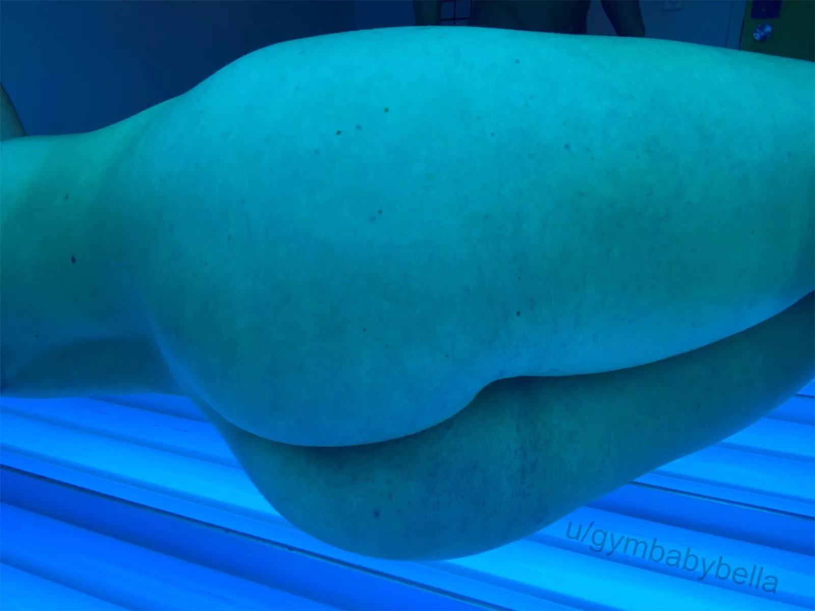 No tanning lines for me!