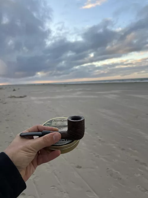 Not the shabbiest spot for a smoke. 