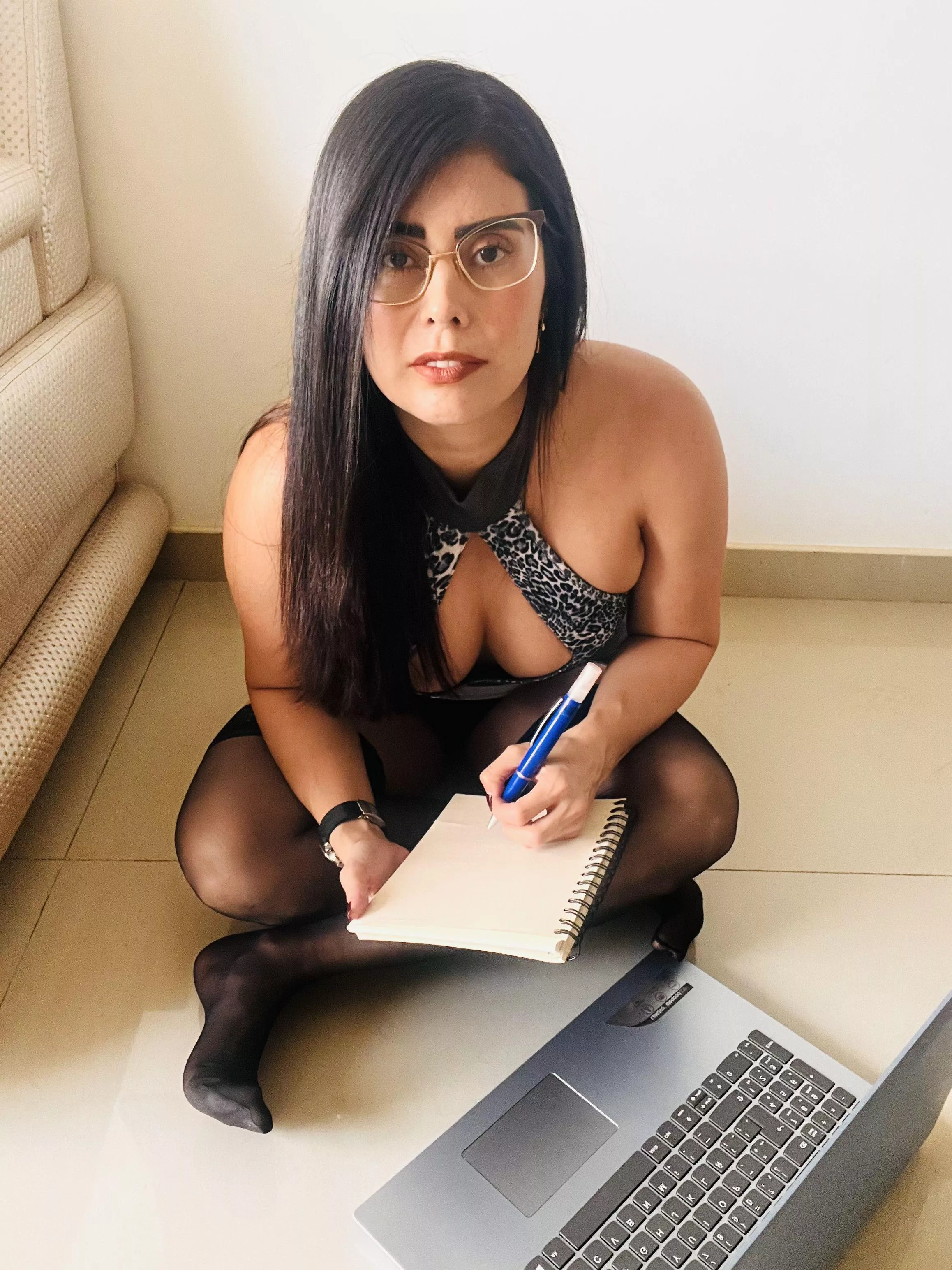 Office girls get needy too...