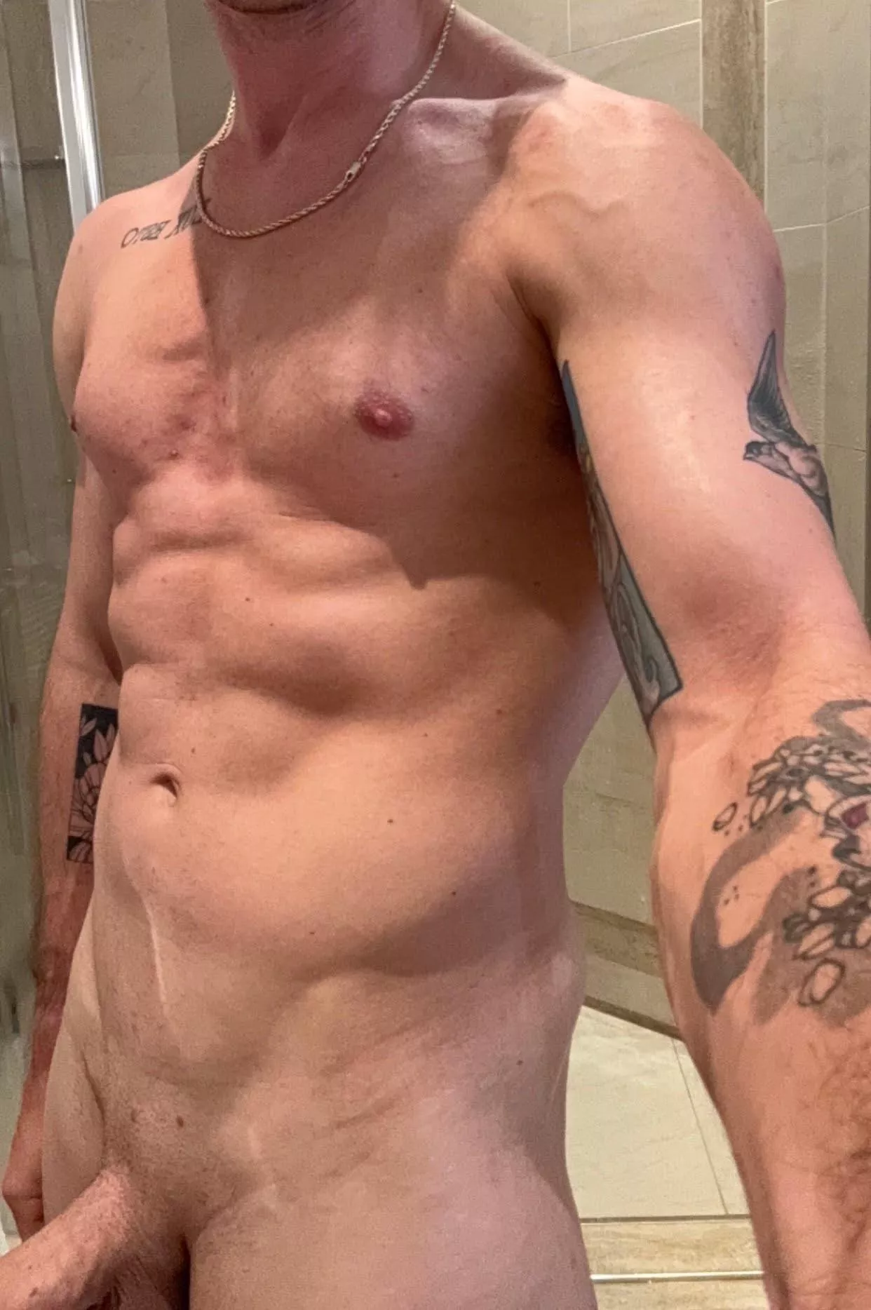 Oops I’m naked again 