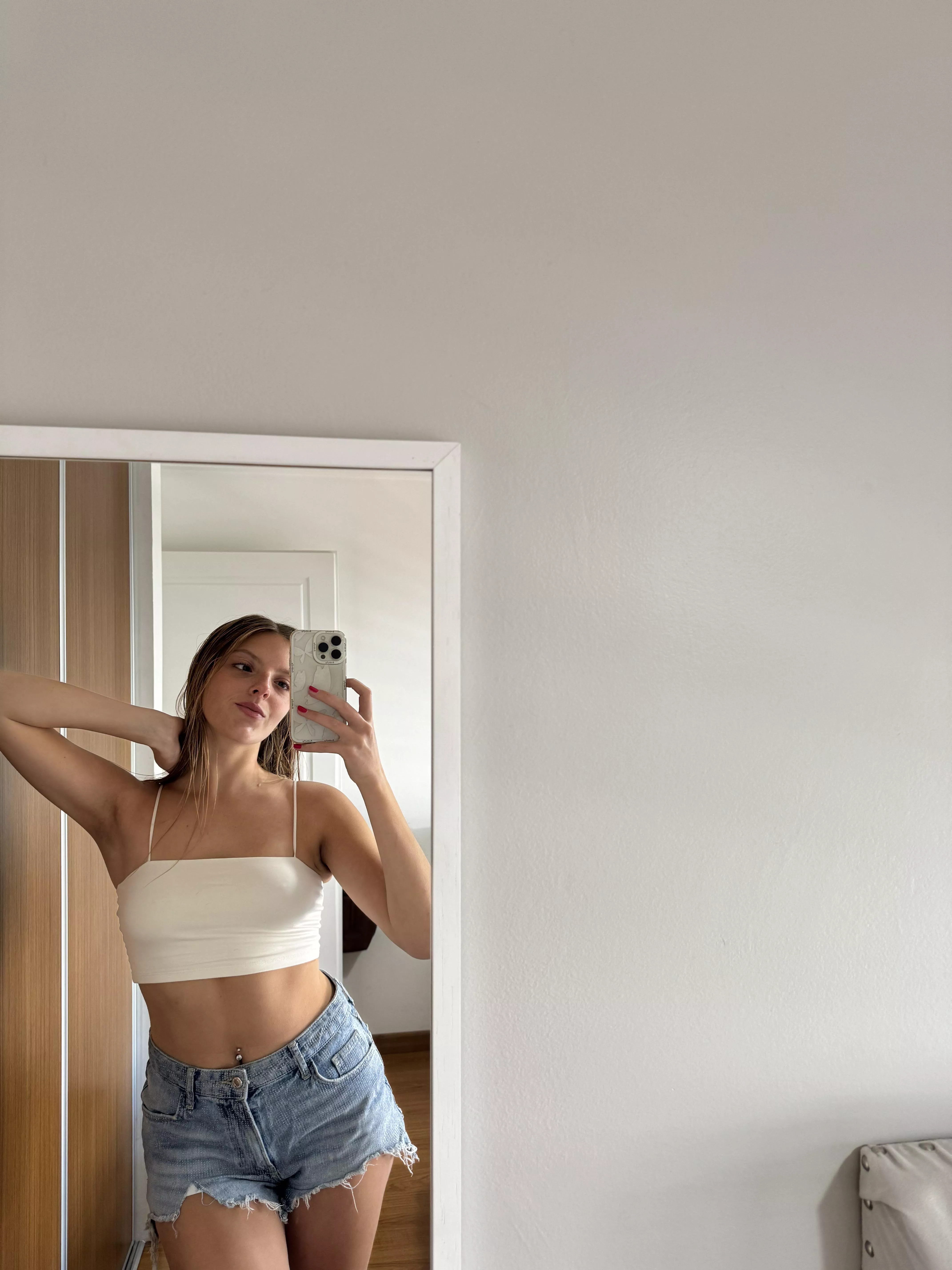 Outfit check: yes or no for our first date?