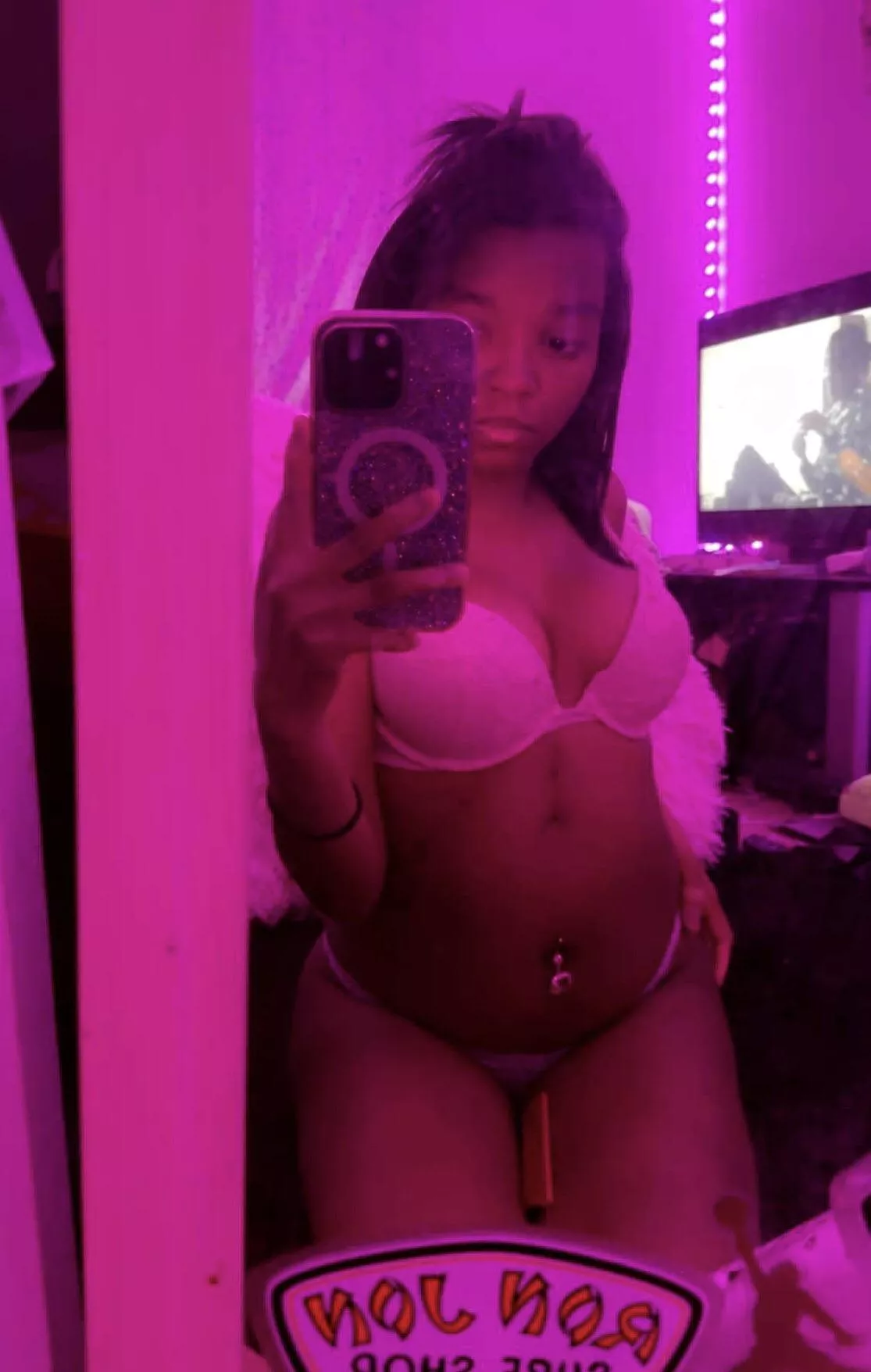 Petite ebony queen💁🏾‍♀️😈(19f)