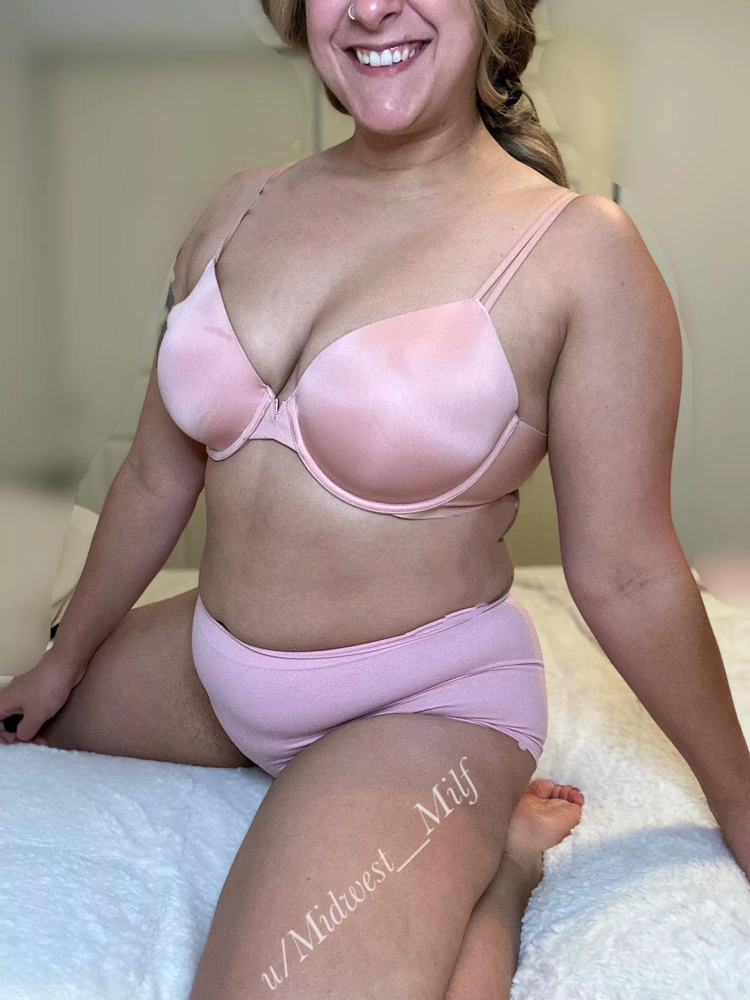 🩷Pretty in a light pink VS bra!🩷