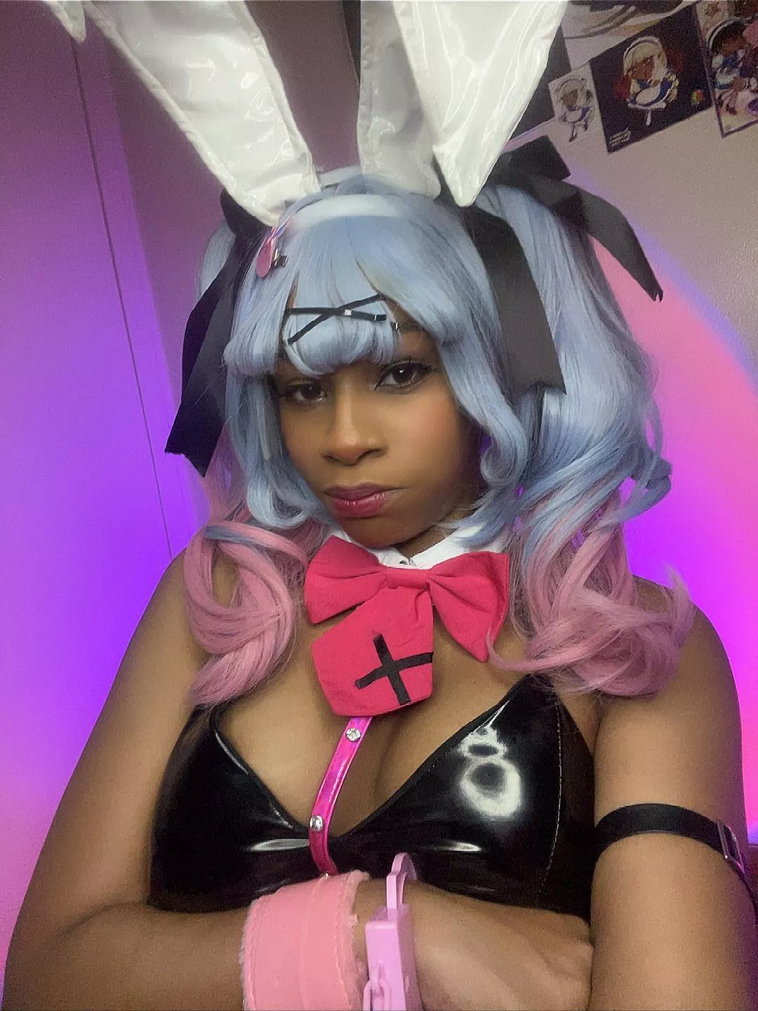 rabbit hole miku (tasiajanee_)