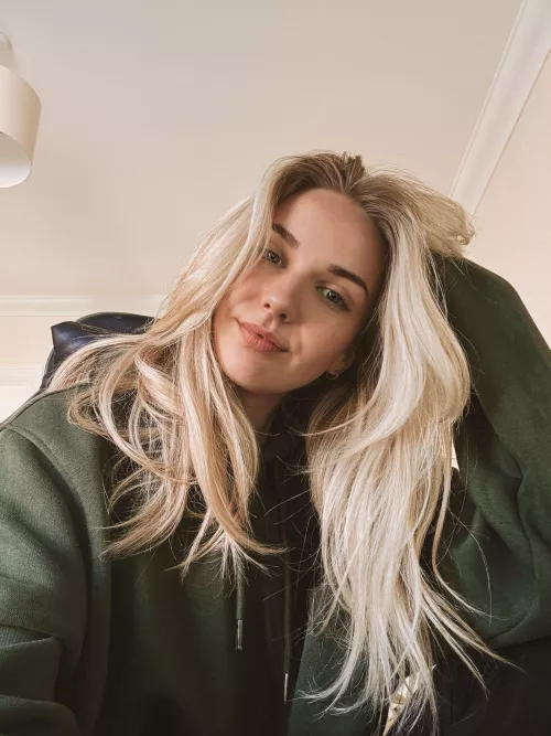 See how naughty I can be 