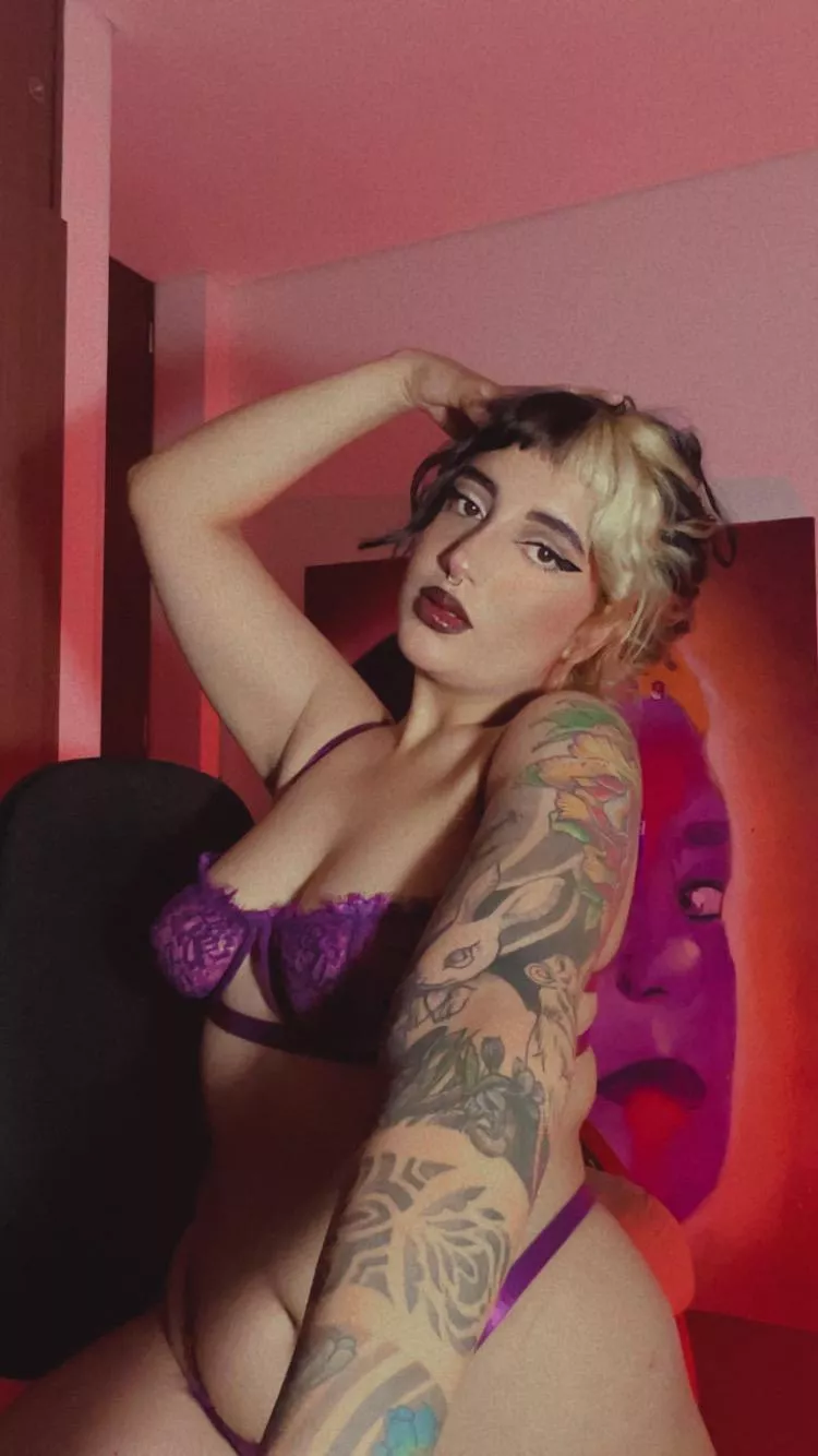 [selling][custom] Take off my clothes and enjoy my body tonight! Available for [bdsm][dirty][sub][pic][vid][cam][gfe] Can verify if you want something! Very fetish friendly!