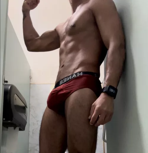 [Selling][USA][27] Selling my used sweaty, musky underwear and socks plus lots of other customizable options