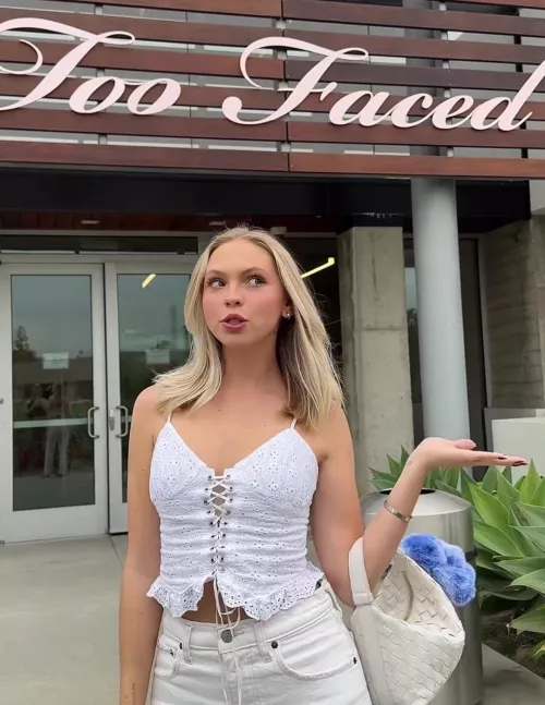 She's waiting for it... 😏