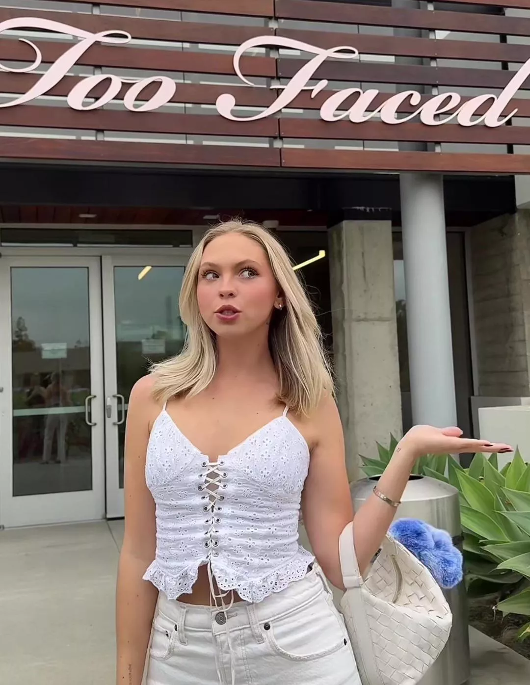 She's waiting for it... 😏