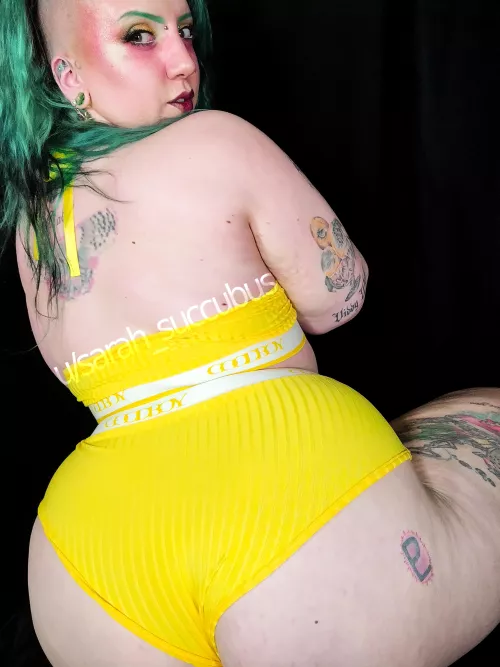 *smacks hips* these bad boys can fit so many fuckin screws in em 💚 30F L2, L5, hip dysplasia and having bilateral PAOs!