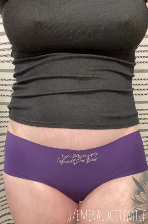 [Small] [Selling] I put a spell on you… and now you’re mine! Brewing up some mischief in this pair.