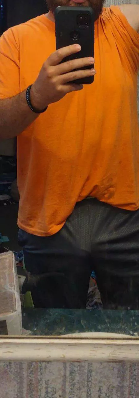 So[m]eone come entertain me 