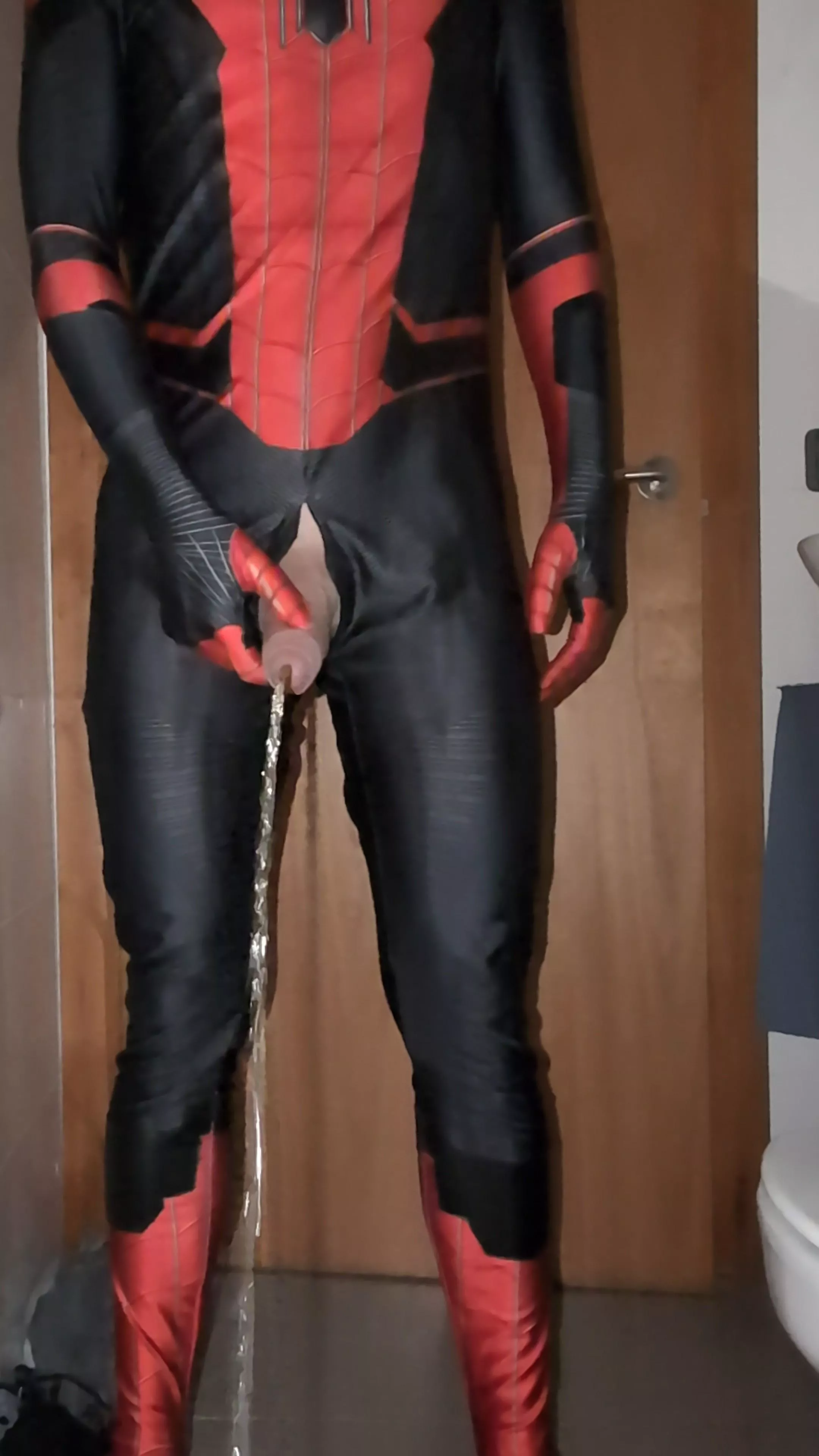 🕸️ Spidey pee