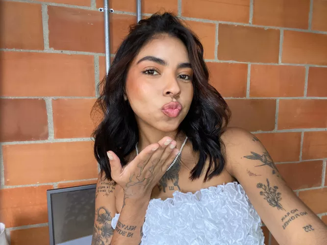 The perfect sub for this pic 💋