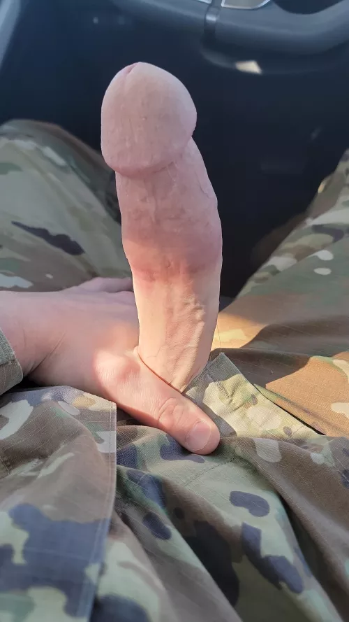 There's something exciting about other SMs and vets seeing me exposed. 😈