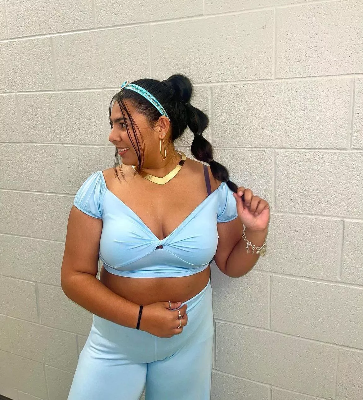 This sand whore is about to be bleached 