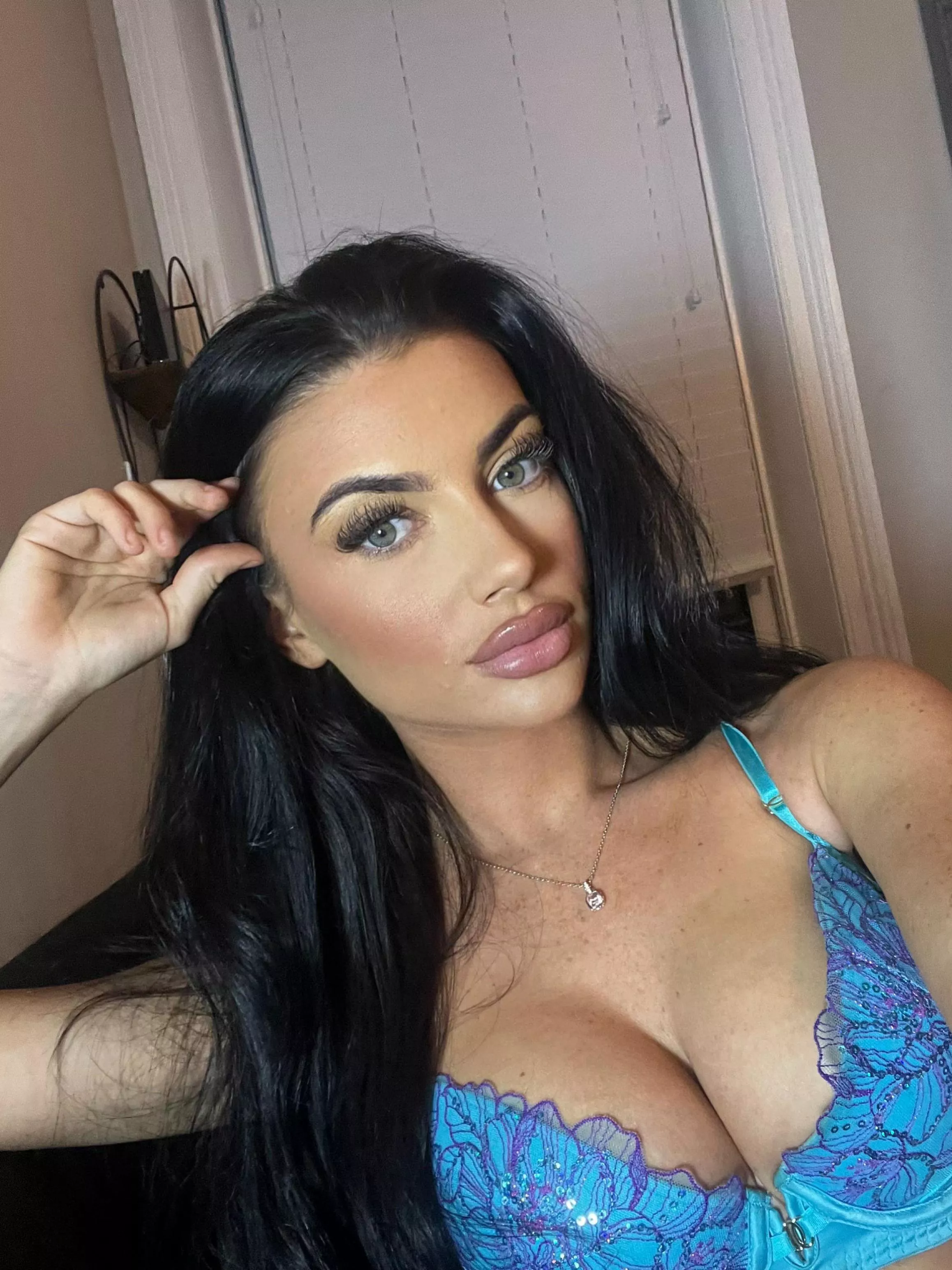 touching y hair counts right? im fully clothed indoors