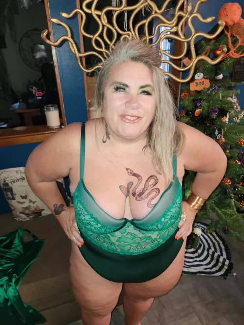 Venomous beauty, lethal grace.