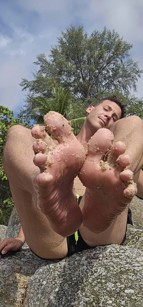 Wanna suck on my soles?