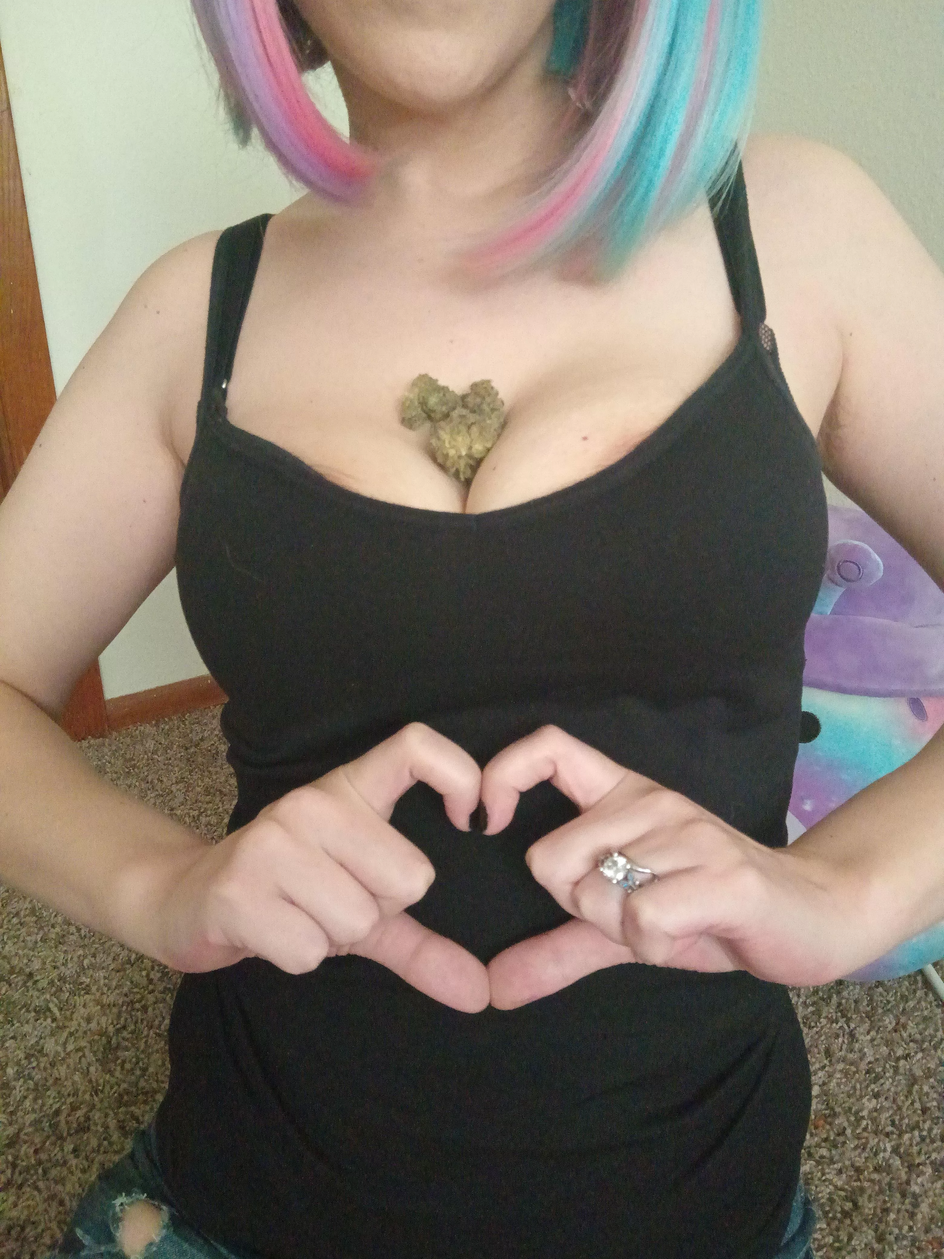 Weed and Boobs 