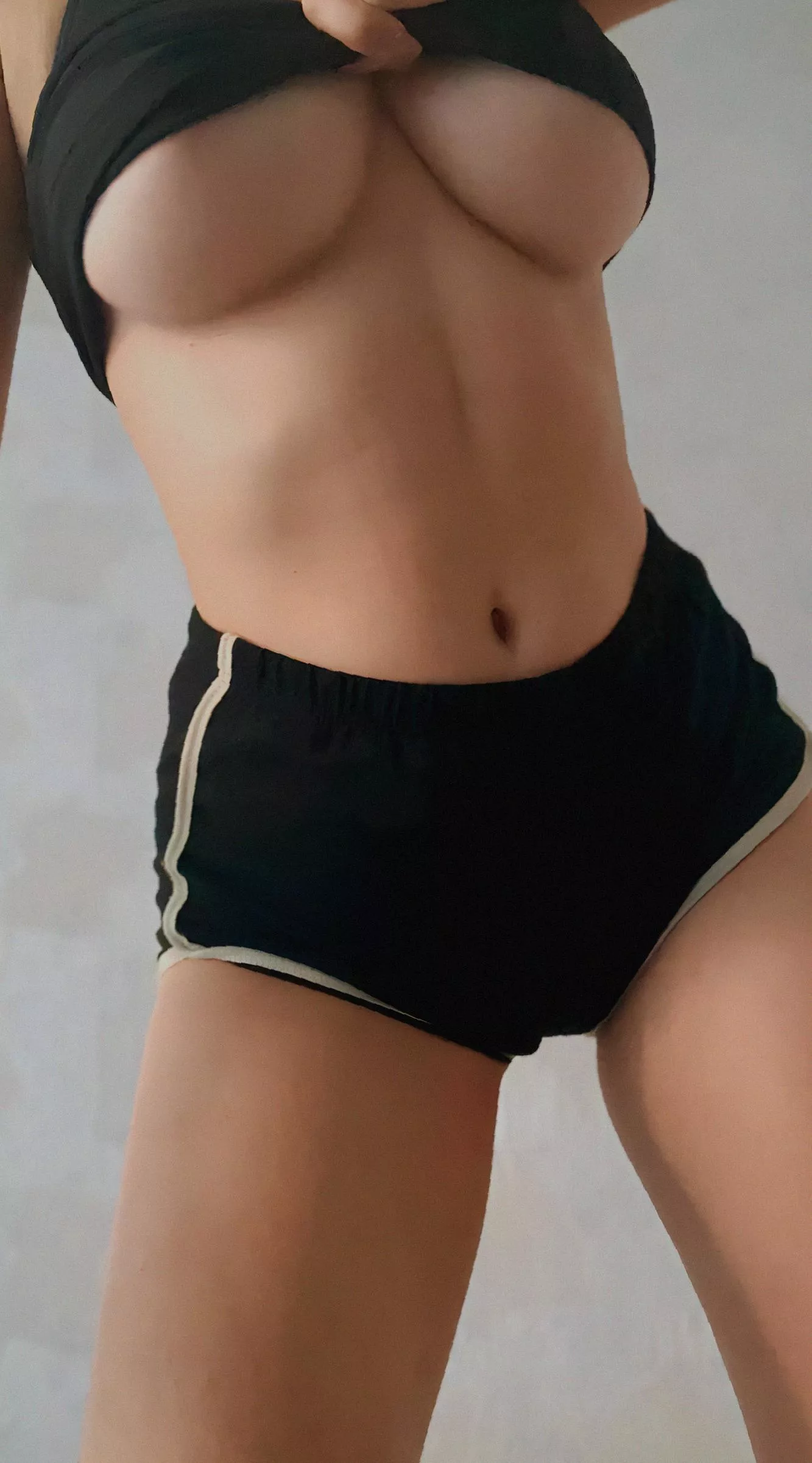 Which is the best age for a college girl?