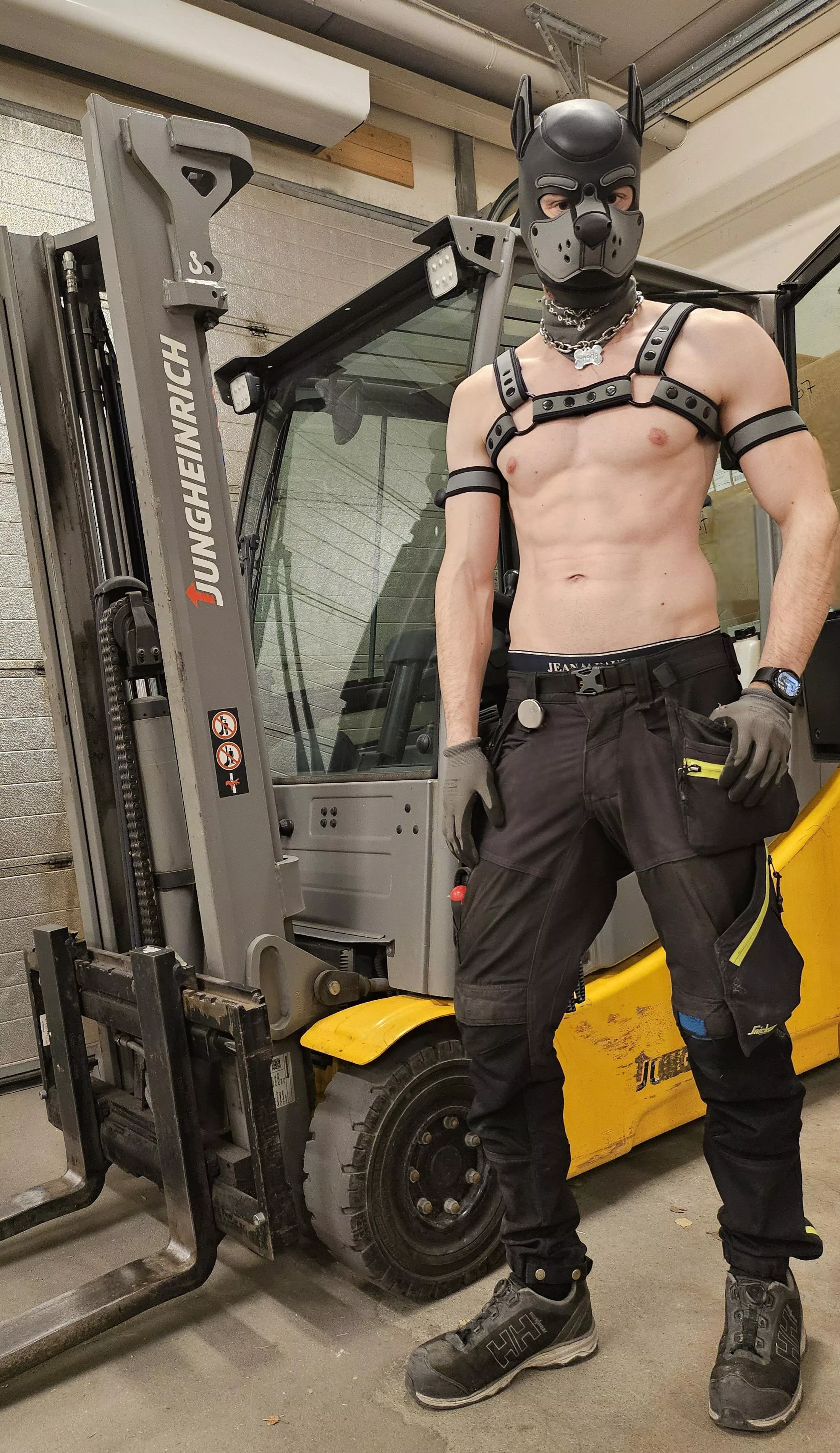 Working pup, what can I get you? 🐶