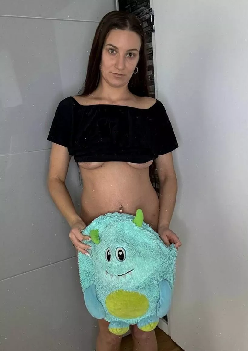 Would you make me moan until I can’t take it anymore??💘🩶