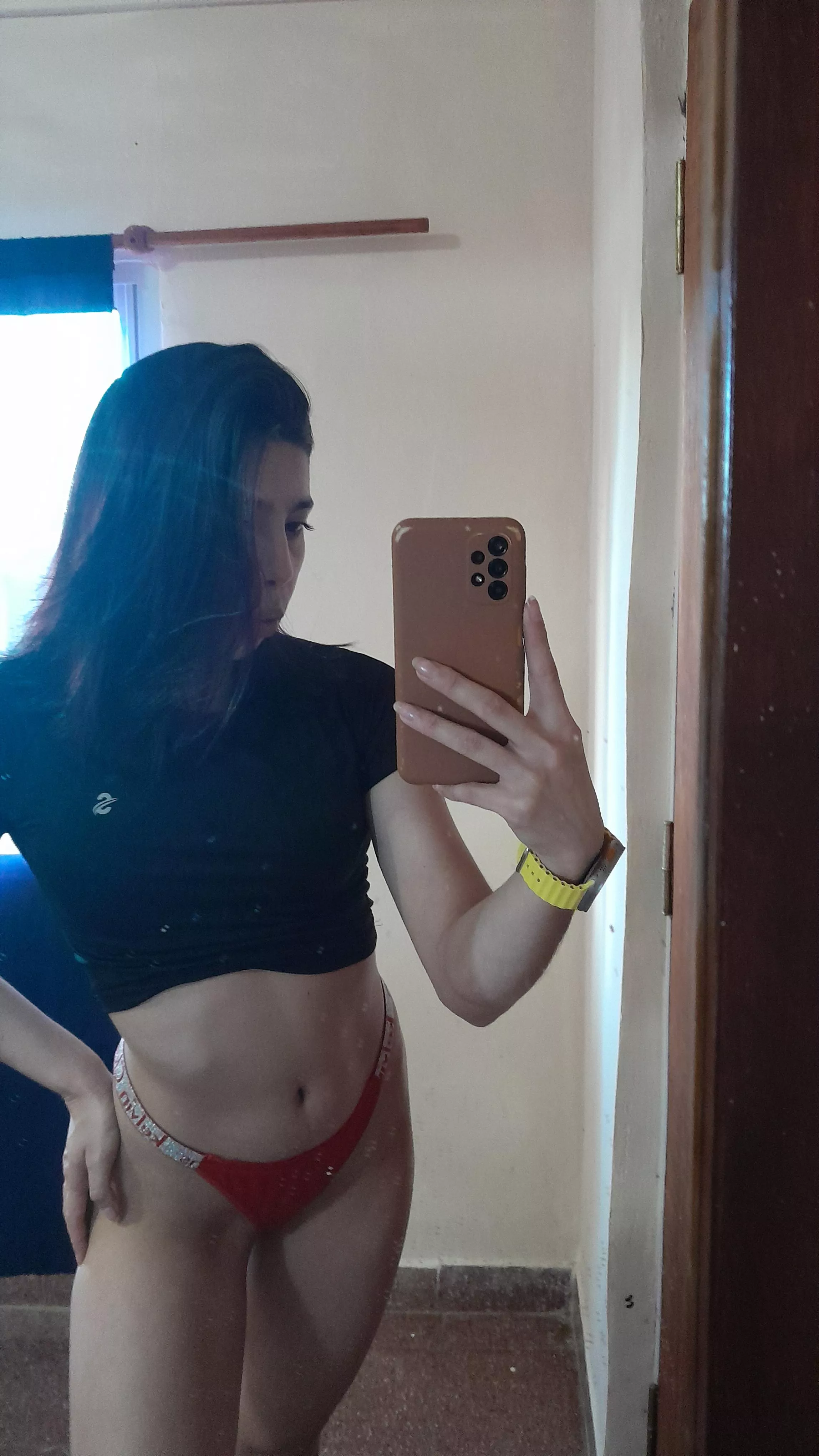 Would you play with my belly button? 