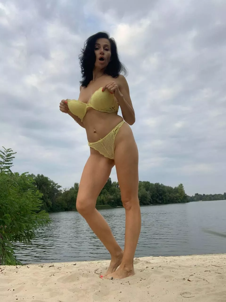 Ya like mature sluts?