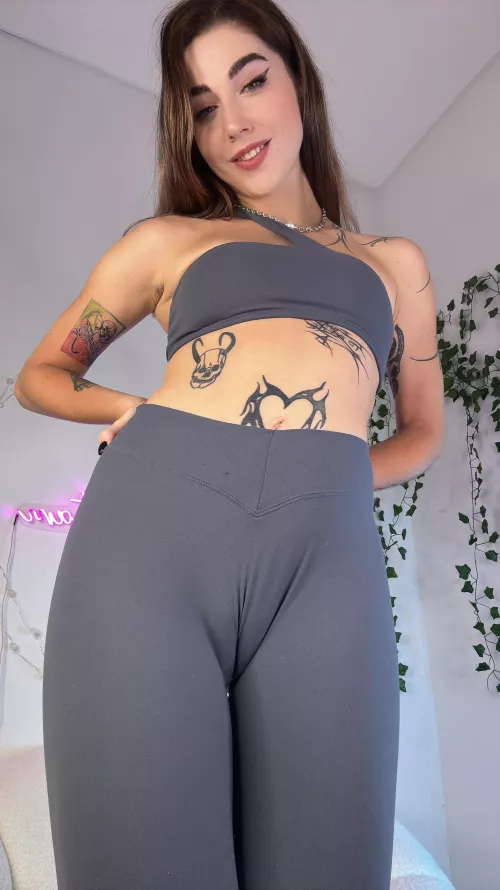 You know you can’t resist this puffy cameltoe