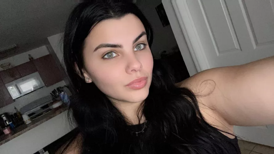 You’d love a hot girl like me to drain your wallet wouldn’t you