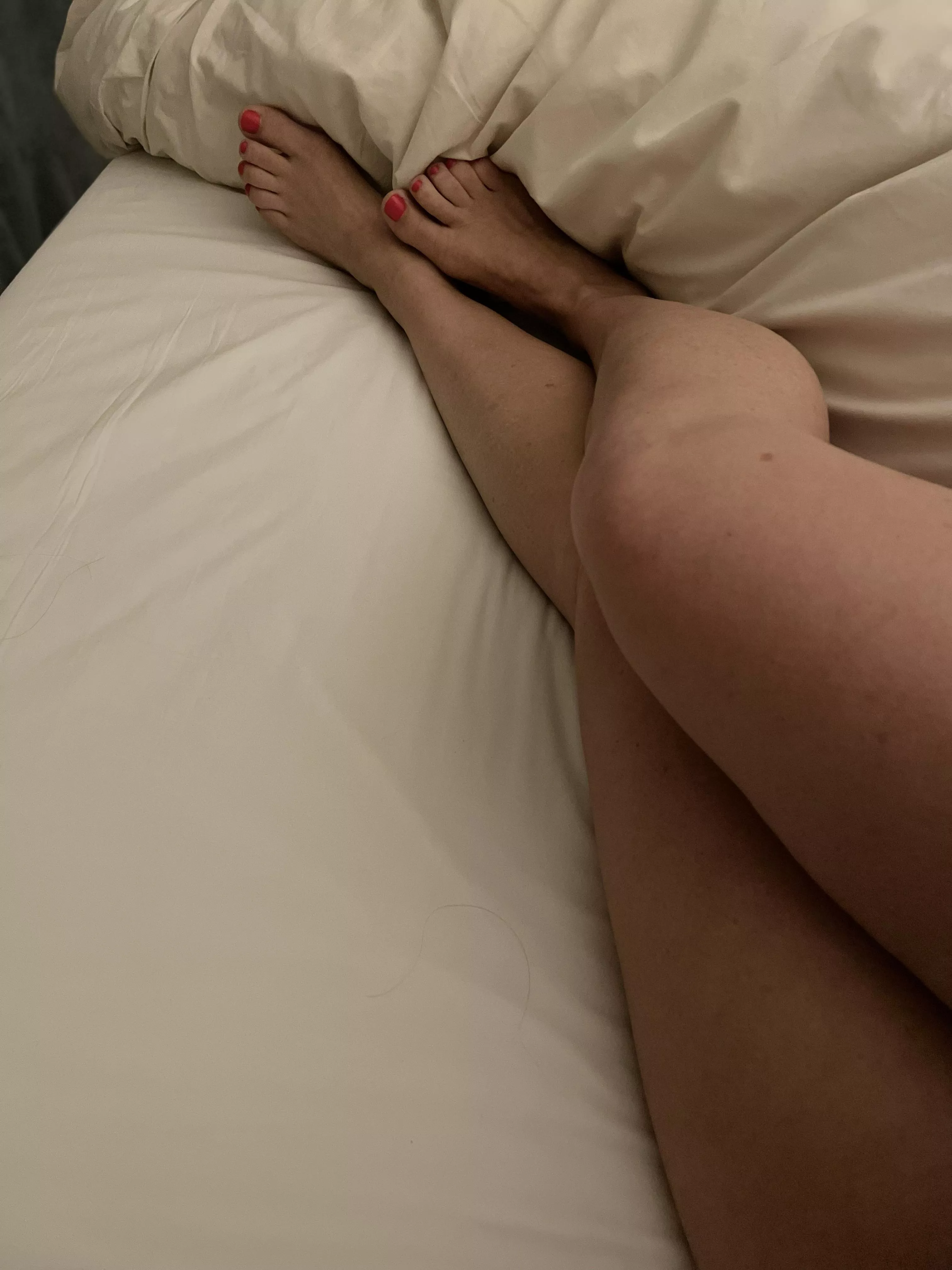 You’ve been so subservient today slave… for a treat I’ll allow you up on the bed while you worship my feet