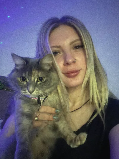 18 F4M, Where social skills are tested and snack consumption is encouraged! 