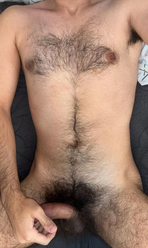 20m like a mix of a bear and a twink.. hmmm 🦦