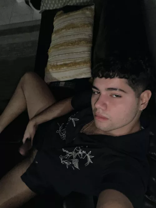 21 Gonna edge all day, come join bros. HMU let’s get freaky. 