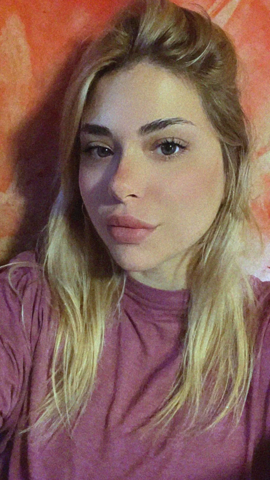 22F boredom has never looked this good...