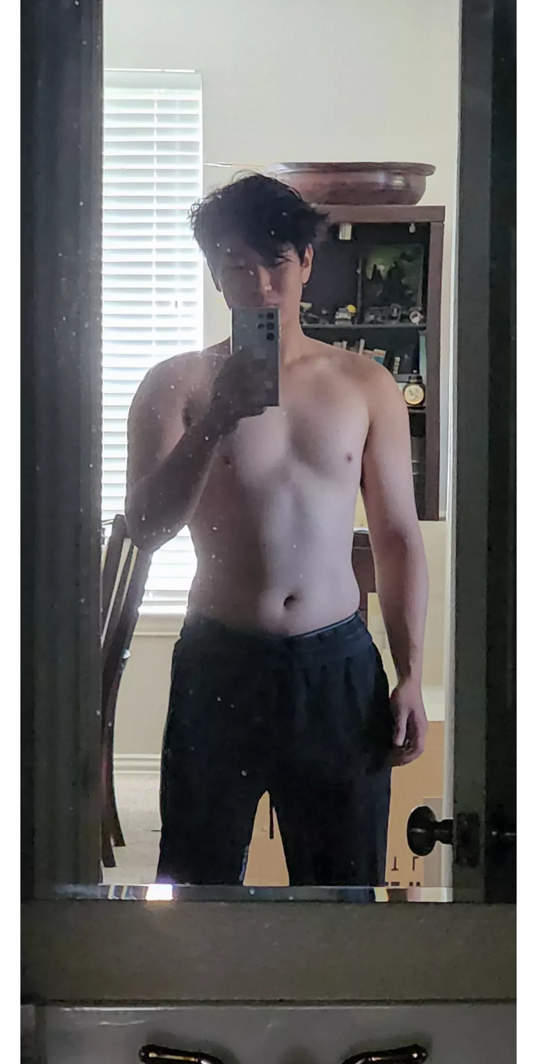 23 [M4F] Korean guy in town from 29th to 3rd! 5'10 165lbs 8