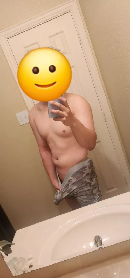 23 [M4F] Korean in town from 29th to 3rd!