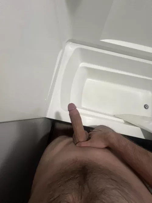 24 top sub looking to be milked by a power bottom femslut 