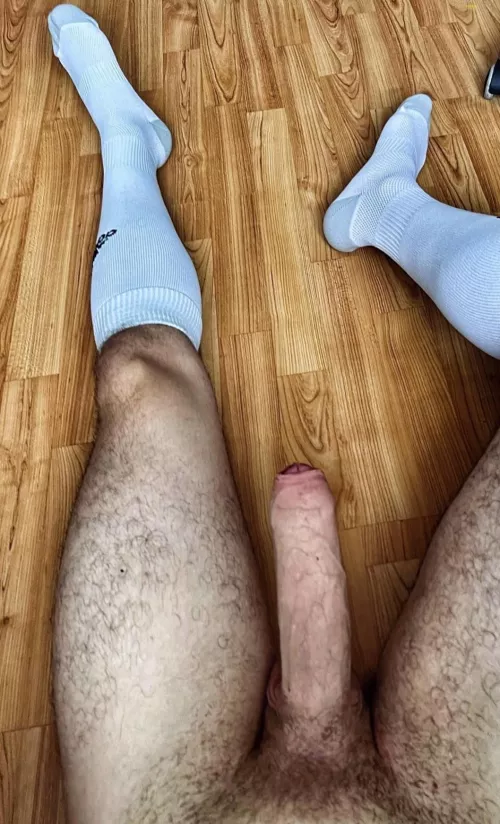 25 hung vers into socks feet 😈 hmu on snap