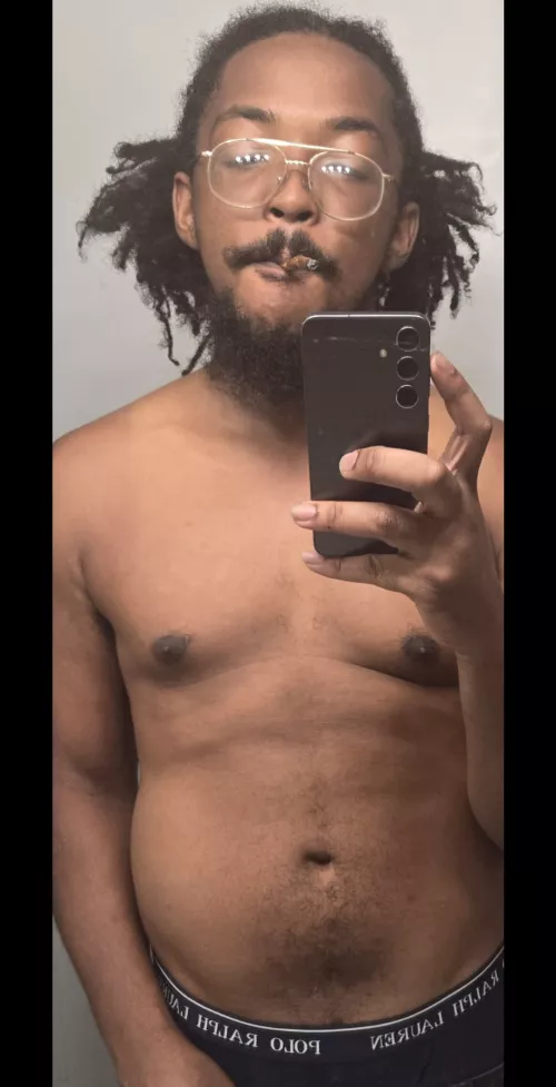 25 looking for [M4MF] couples #Orlando let's smoke/drink and connect