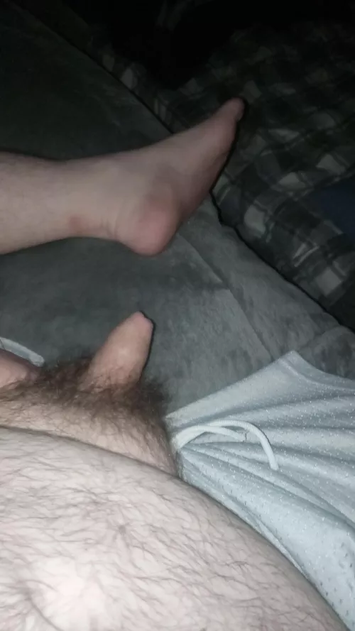 34 need some fun or fwb horny as fuck 