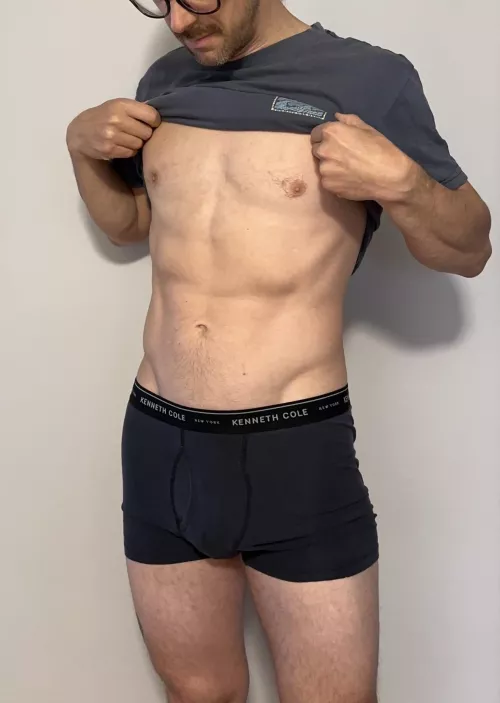 35 Bull, experienced, clean ,respectful [m4mf/f] let your wife use my washboard to clean the clothes.  